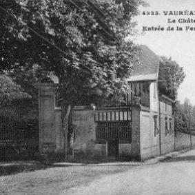 Le château, entrée de la ferme